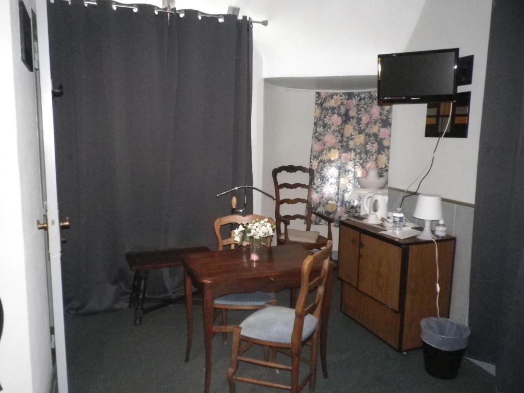 Hotel Ermitage Du Moulin Labotte Haybes Room photo